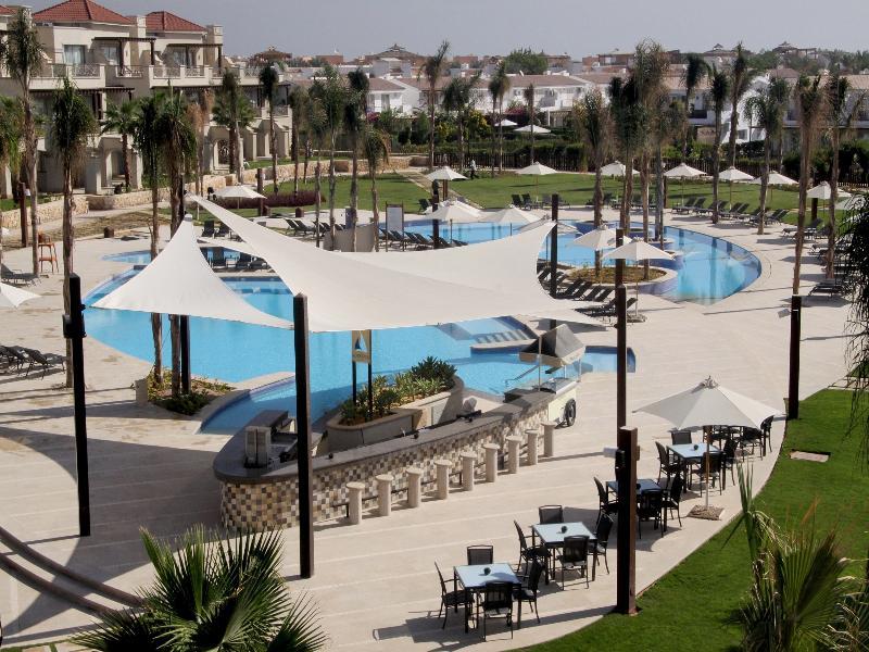 Jaz Little Venice Golf Resort Ain Sukhna Dış mekan fotoğraf Pool at the Kempinski Hotel, Golden Mile, Marbella, Spain