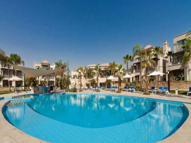 Jaz Little Venice Golf Resort Ain Sukhna Dış mekan fotoğraf The swimming pool at the hotel