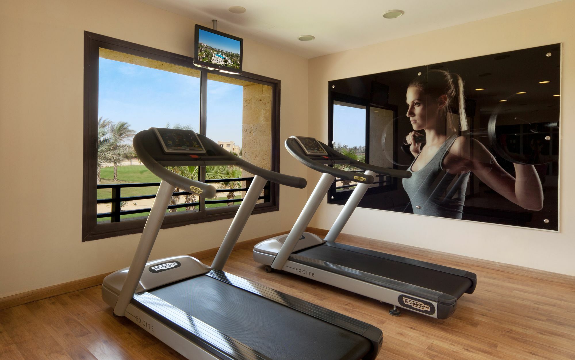 Jaz Little Venice Golf Resort Ain Sukhna Dış mekan fotoğraf A treadmill